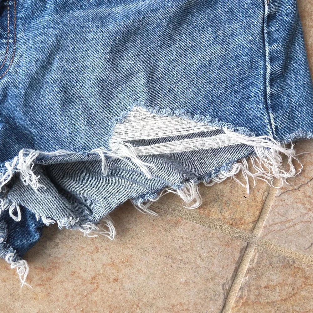Levi’s 501 High Rise Distressed Cutoff Denim Jean Shorts Button Fly Blue